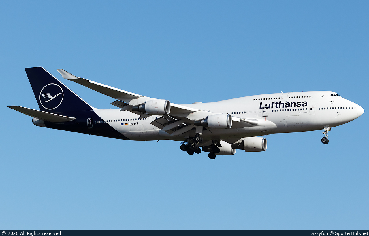 Photo of D-ABVZ - Boeing 747-430 operated by Lufthansa