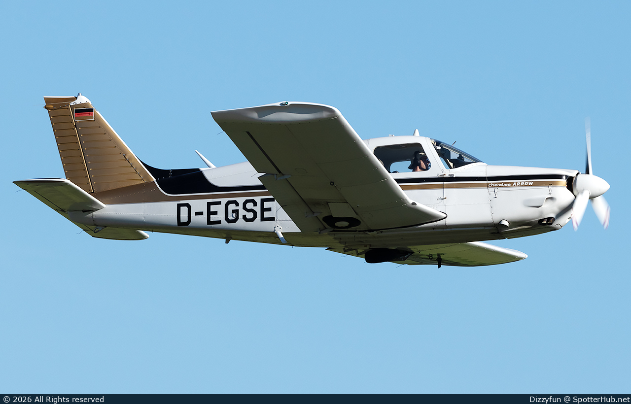 Photo of D-EGSE - Piper PA-28R-200 Cherokee Arrow II operated by Private