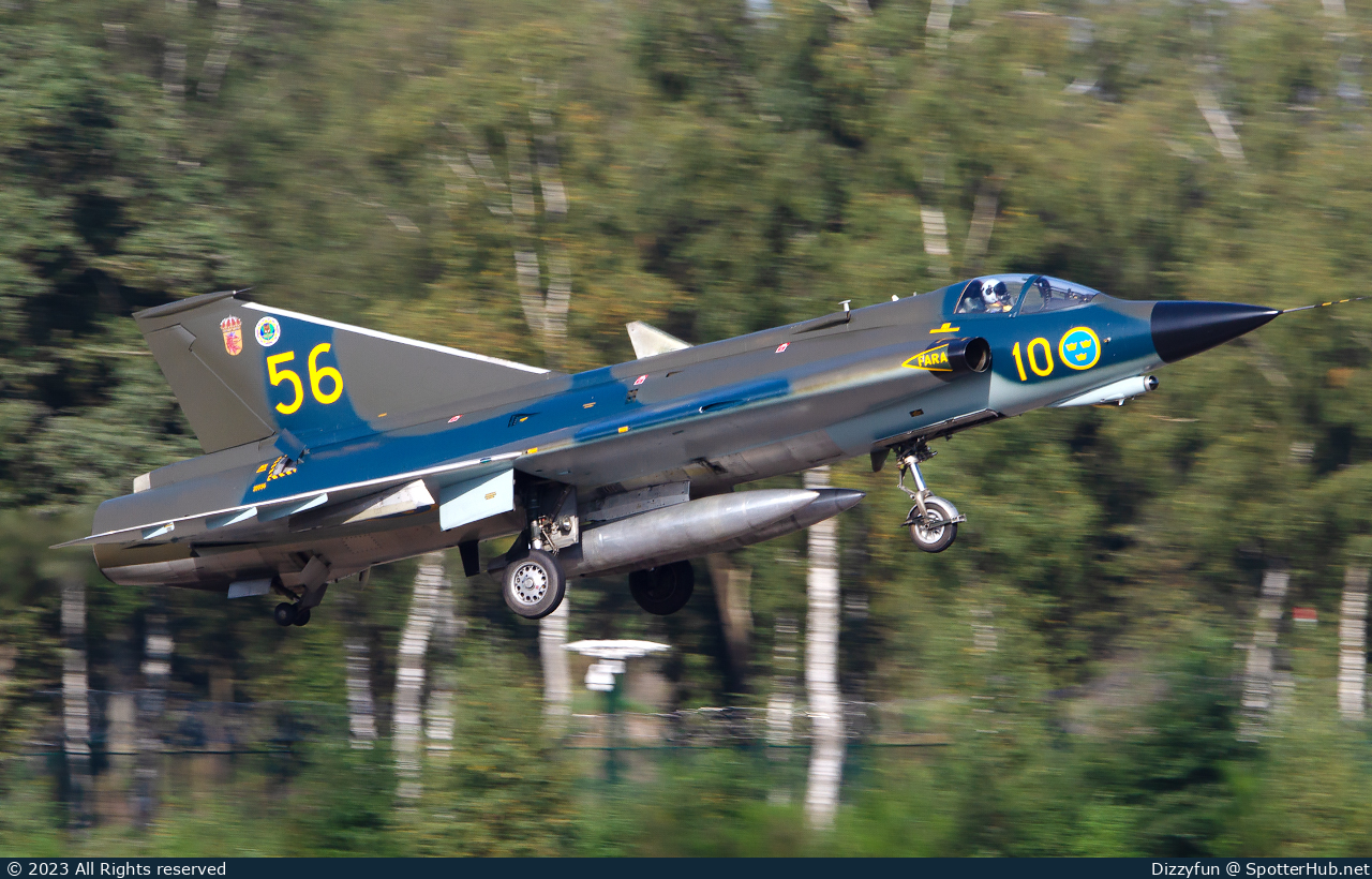 Photo of SE-DXR - Saab J 35J Draken operated by Swedish Air Force Historic Flight