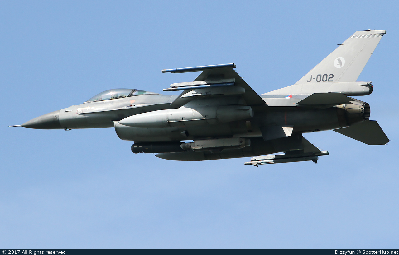 Photo of J-002 - General Dynamics F-16AM Fighting Falcon operated by Royal Netherlands Air Force