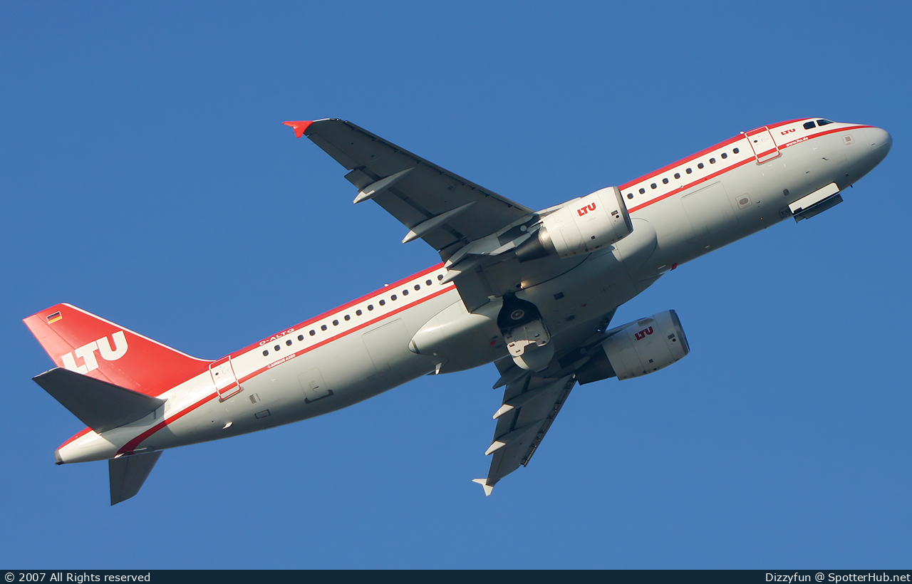 Photo of D-ALTG - Airbus A320-214 operated by LTU International Airways