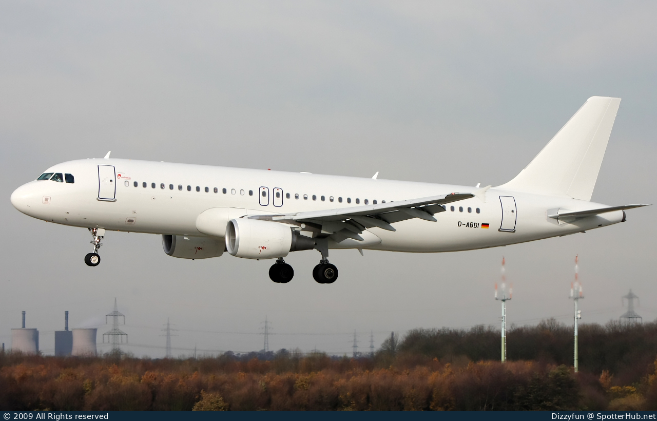 Photo of D-ABDI - Airbus A320-214 operated by Air Berlin