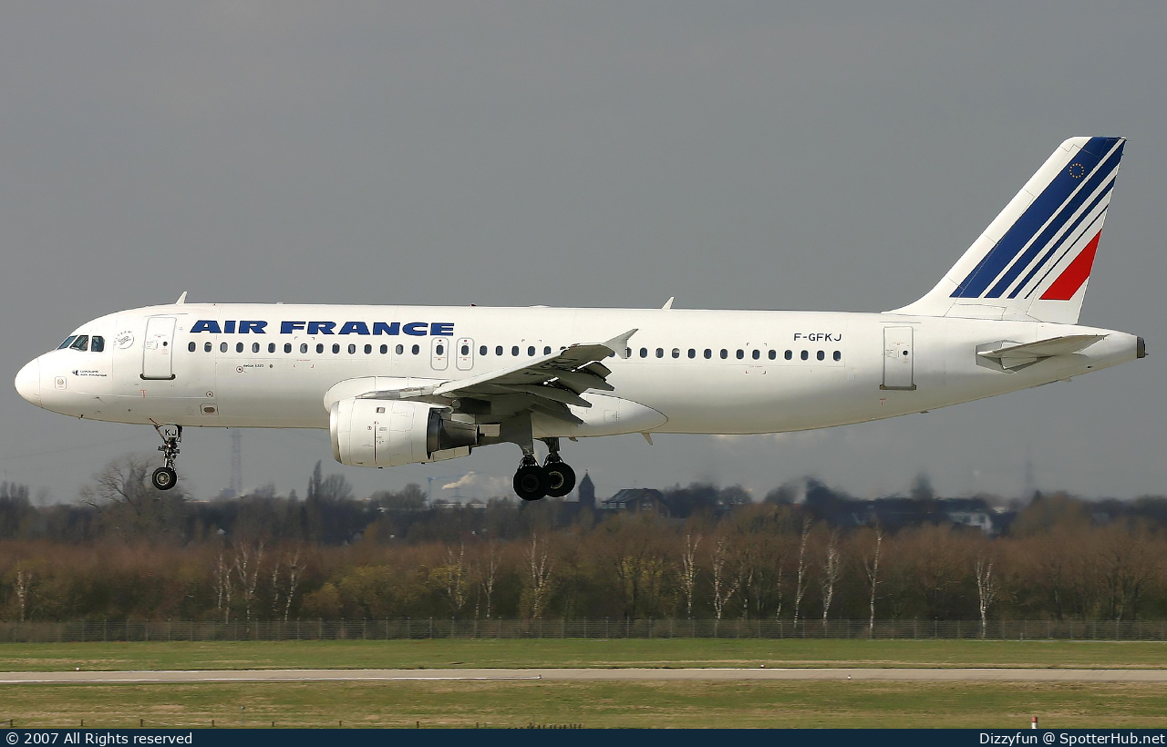 Photo of F-GFKJ - Airbus A320-211 operated by Air France
