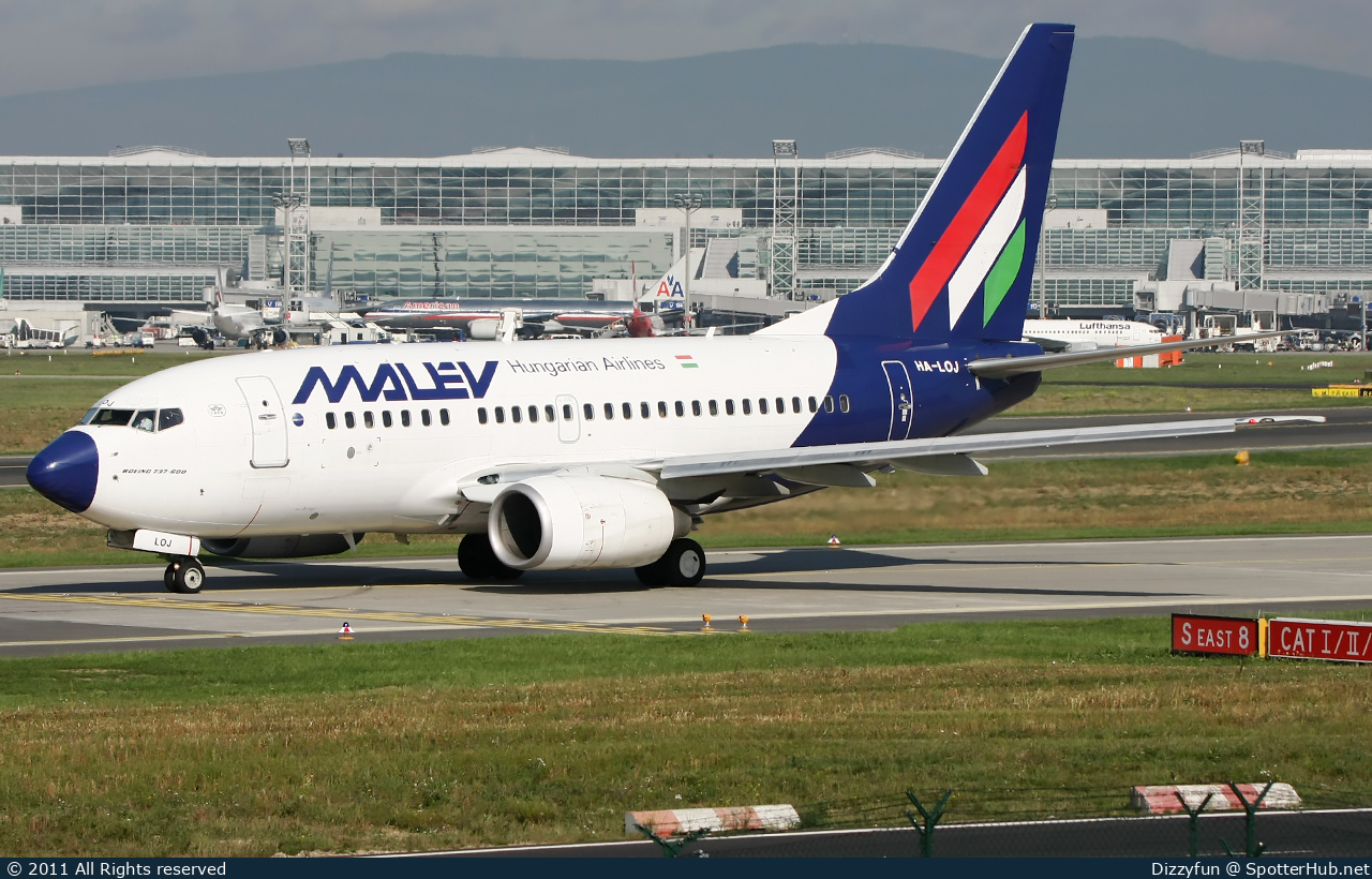 Photo of HA-LOJ - Boeing 737-6Q8 operated by Malév Hungarian Airlines