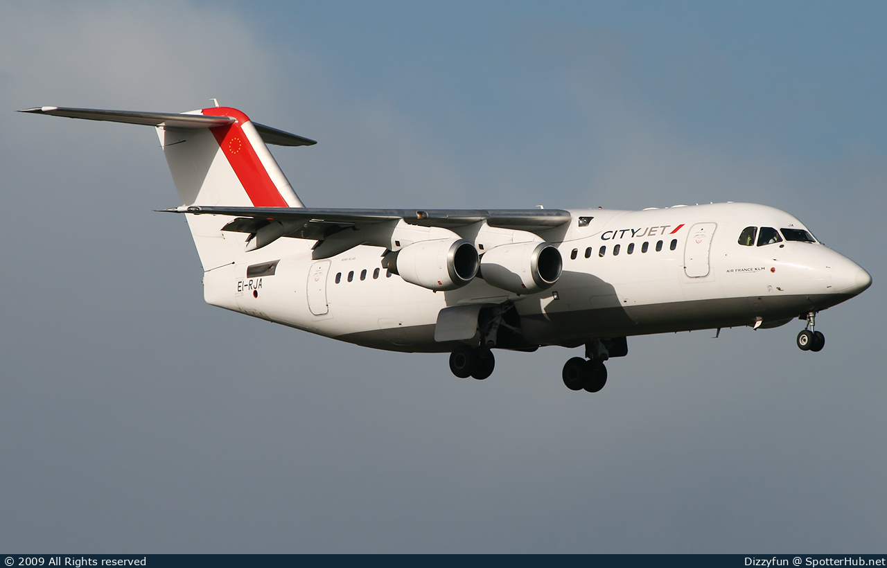Photo of EI-RJA - British Aerospace Avro RJ85 operated by CityJet