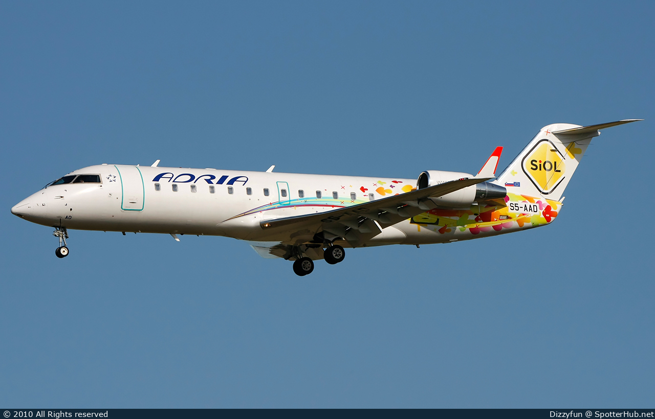 Photo of S5-AAD - Bombardier CRJ-200LR operated by Adria Airways