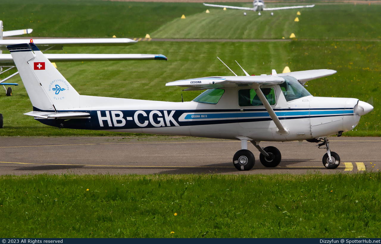 Photo of HB-CGK - Cessna 152 II operated by Motorfluggruppe Olten