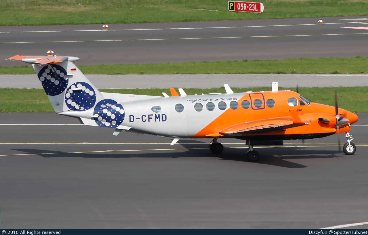 Photo of D-CFMD - Beechcraft B300 Super King Air 350 operated by FCS Flight Calibration Services