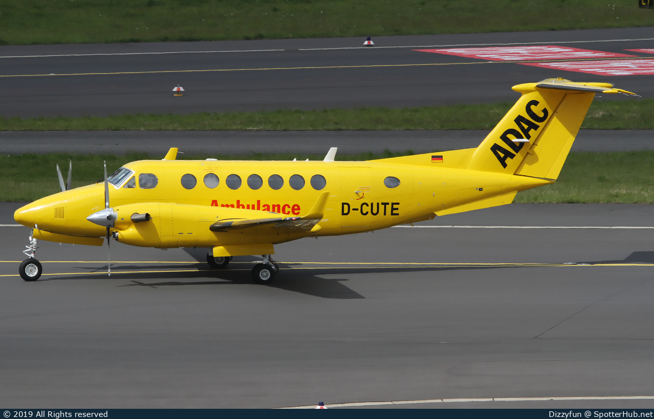 Photo of D-CUTE - Beechcraft B300 Super King Air 350 operated by Aero-Dienst