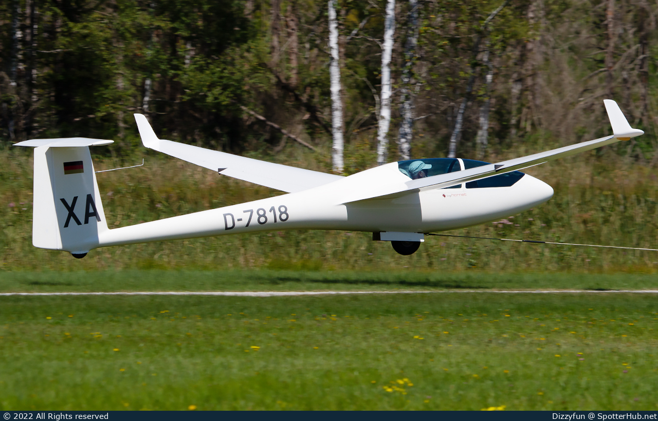 Photo of D-7818 - Glasflügel H-206 Hornet operated by Private