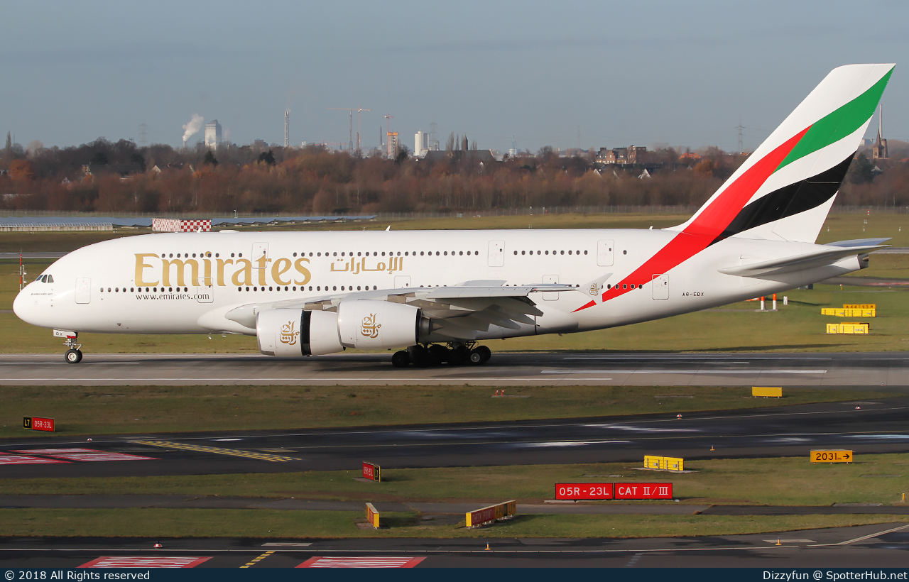 Photo of A6-EDX - Airbus A380-861 operated by Emirates