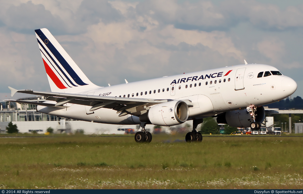 Photo of F-GUGP - Airbus A318-111 operated by Air France