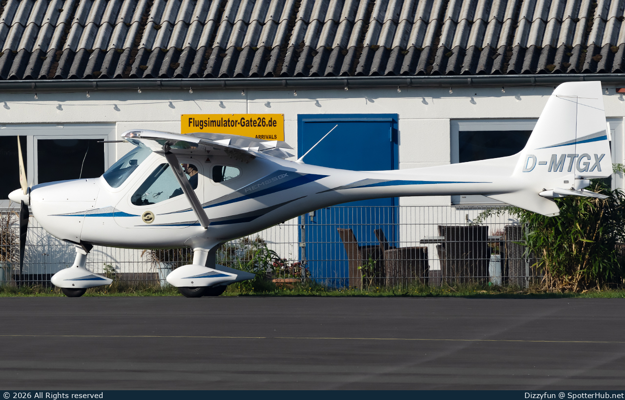 Photo of D-MTGX - Remos GX operated by Flugschule Followme