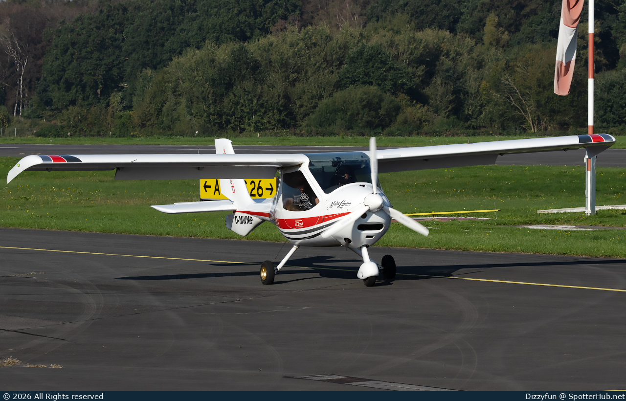 Photo of D-MWMP - Flight Design CTsw operated by Private
