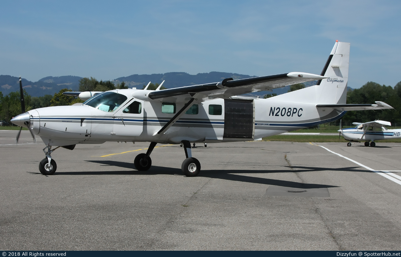 Photo of N208PC - Cessna 208B Super Cargomaster operated by Union Para Club Silvretta