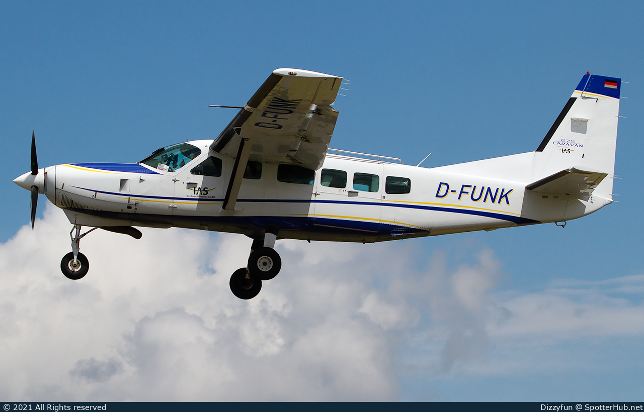 Photo of D-FUNK - Cessna 208 Caravan 675 operated by IAS Itzehoer Airservice