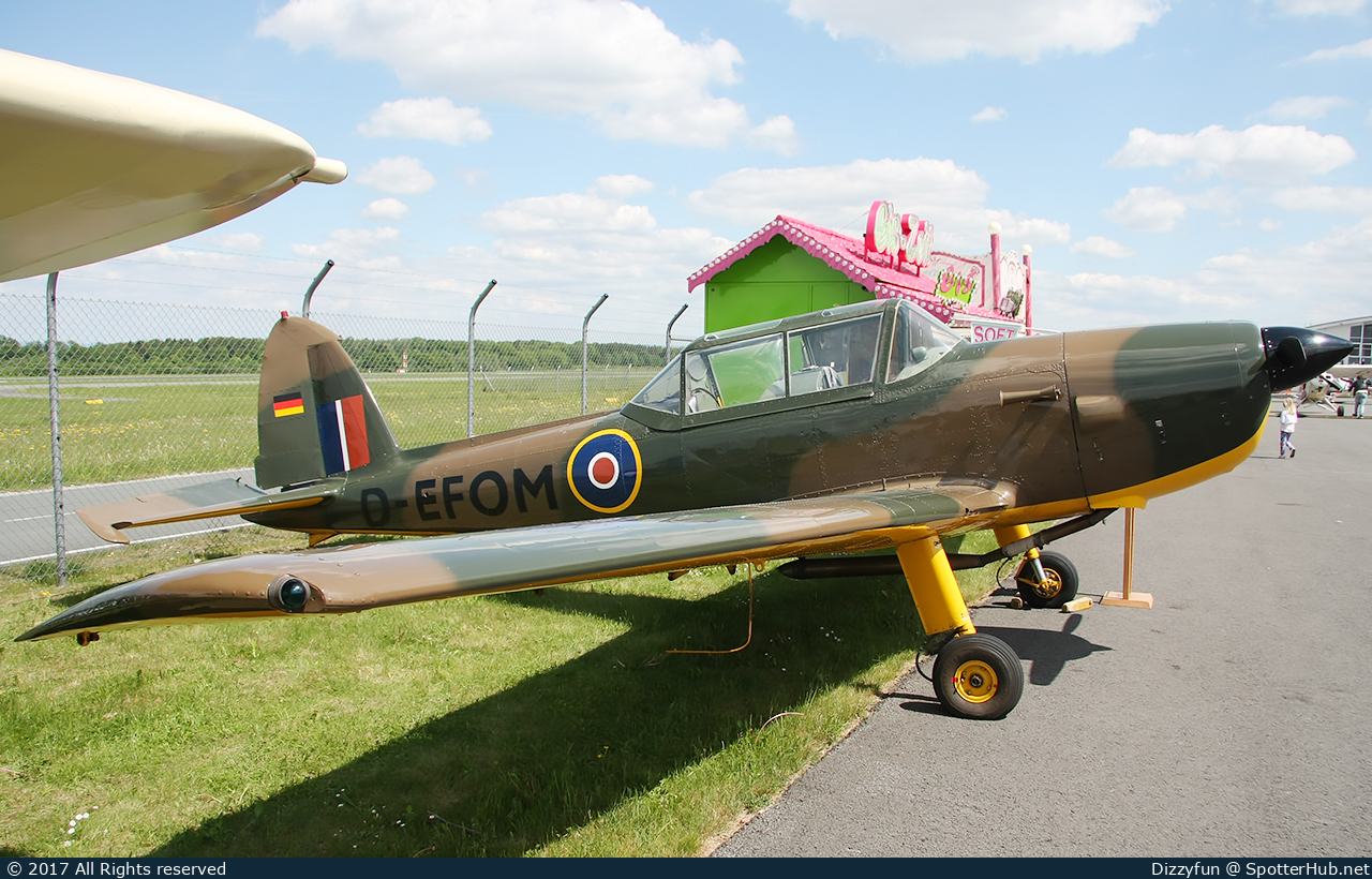 Photo of D-EFOM - De Havilland Canada DHC-1 Chipmunk T.10 operated by Quax-Flieger