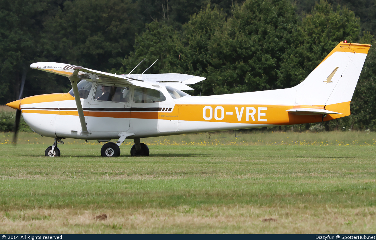 Photo of OO-VRE - Reims-Cessna F172M Skyhawk II operated by Motorvliegclub Brasschaat