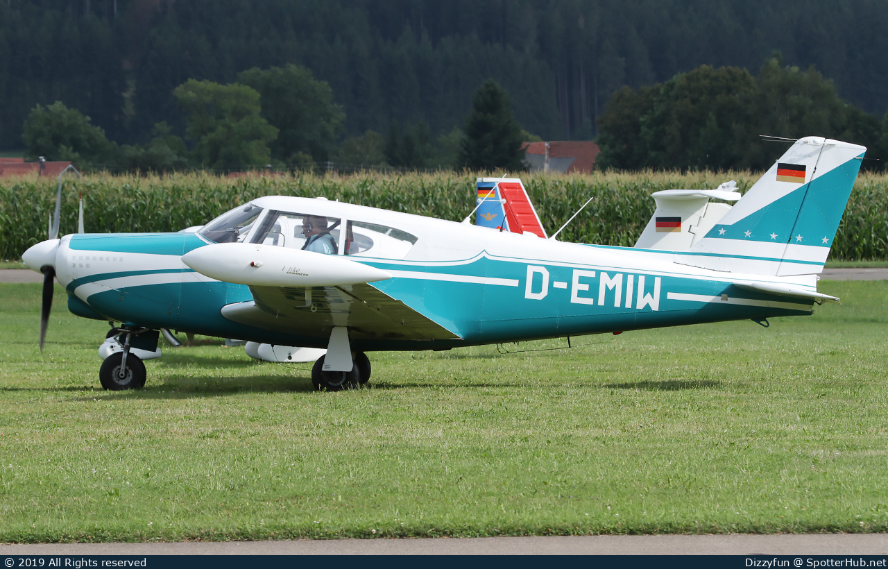 Photo of D-EMIW - Piper PA-24-250 Comanche operated by Private