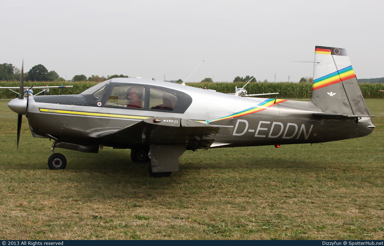 Photo of D-EDDN - Mooney M20C Mark 21 operated by Private