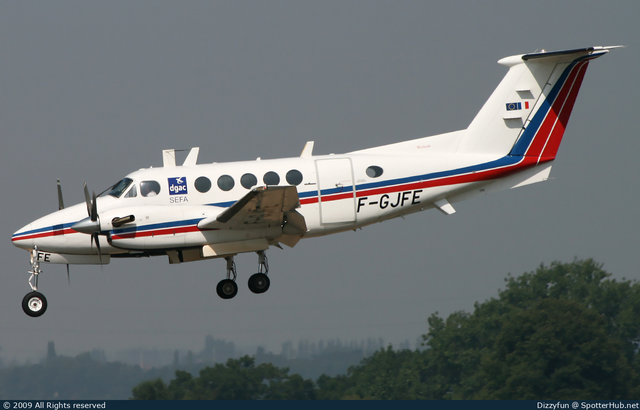 Photo of F-GJFE - Beechcraft B200 Super King Air operated by DGAC Direction Générale de l'Aviation Civile