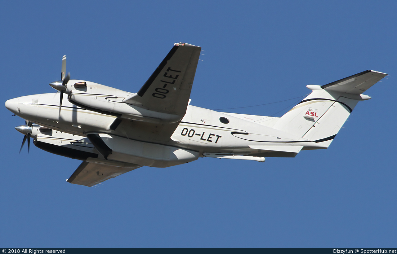 Photo of OO-LET - Beechcraft B200 Super King Air operated by Air Service Liège