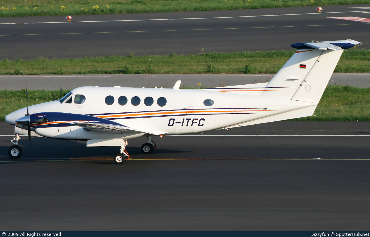 Photo of D-ITFC - Beechcraft B200 Super King Air operated by Reupke Airservice