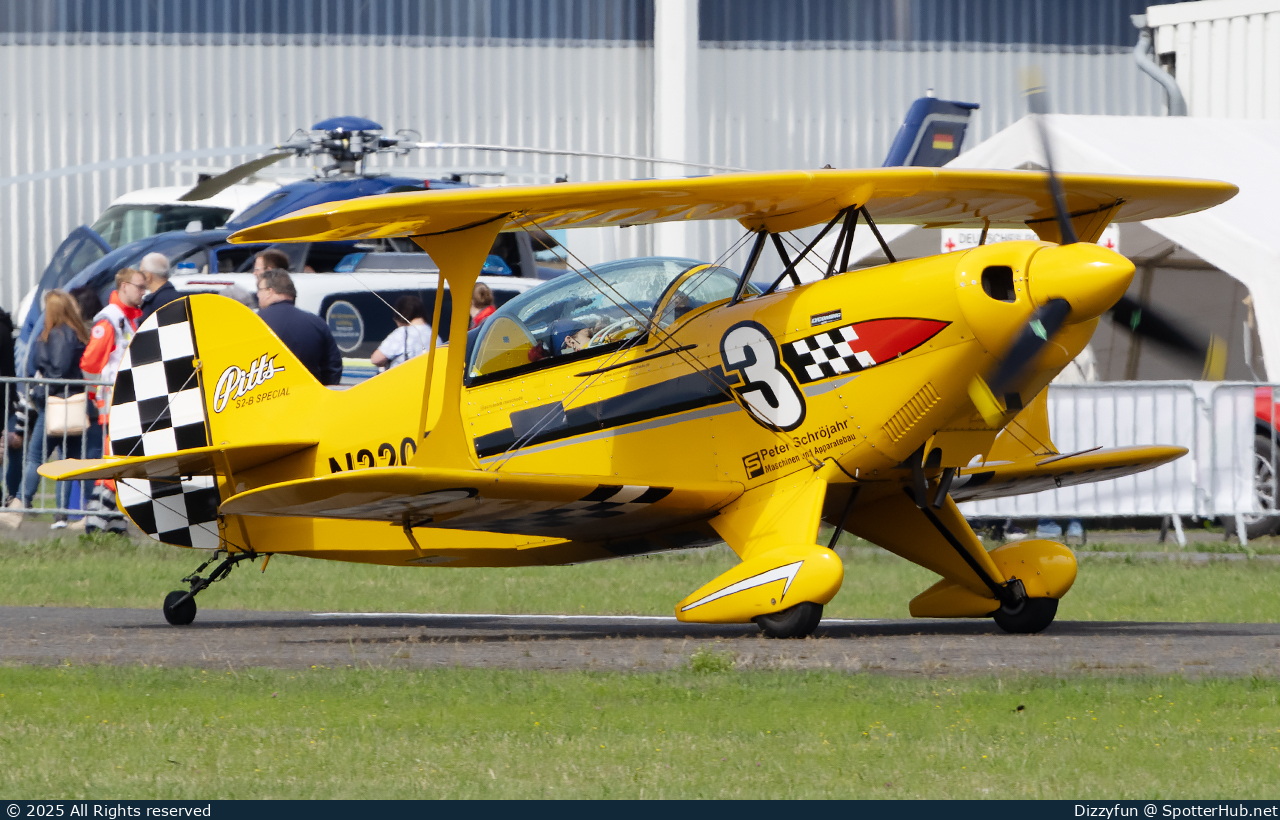 Photo of N220TA - Pitts S-2B Special operated by AcroTeam-Meschede