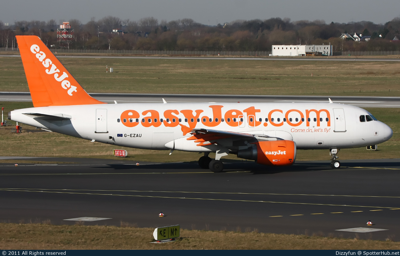 Photo of G-EZAU - Airbus A319-111 operated by easyJet