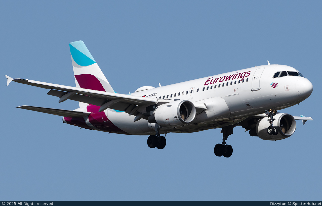 Photo of D-AKNT - Airbus A319-112 operated by Eurowings