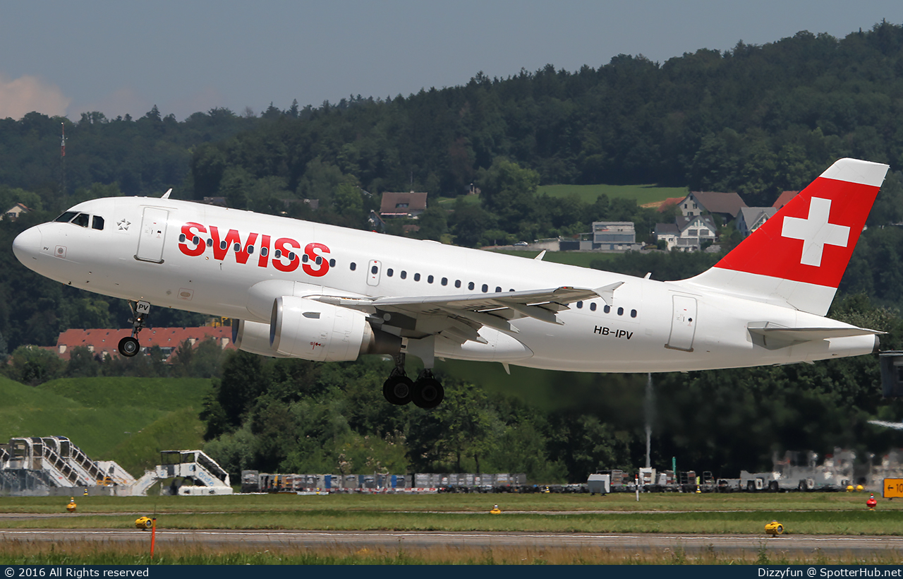 Photo of HB-IPV - Airbus A319-112 operated by Swiss International Air Lines