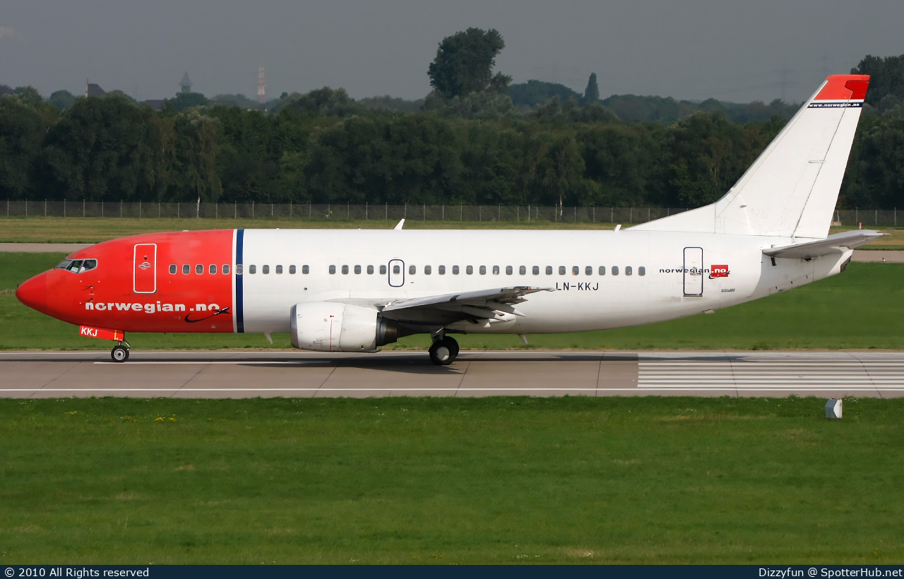 Photo of LN-KKJ - Boeing 737-36N operated by Norwegian Air Shuttle