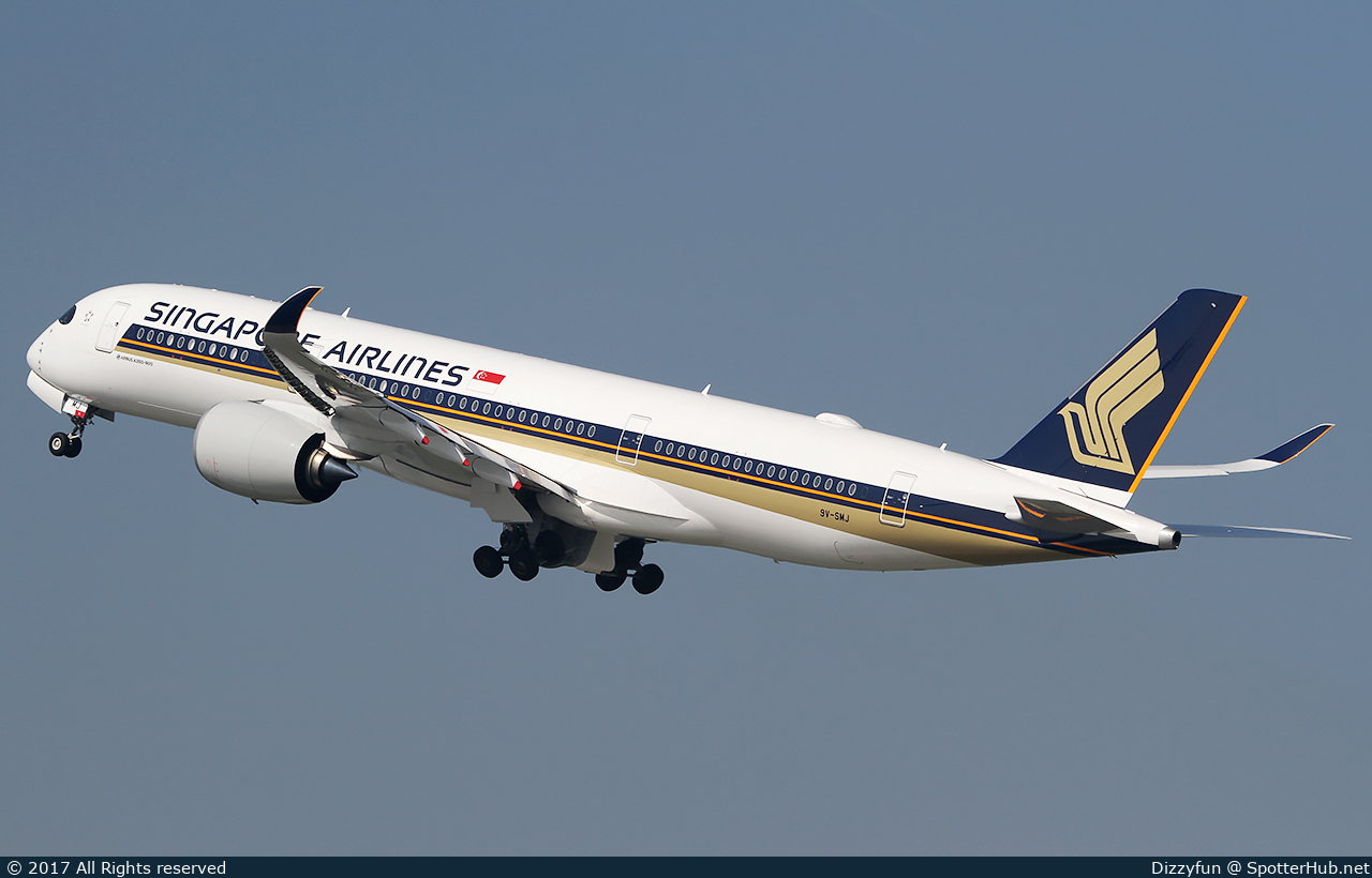 Photo of 9V-SMJ - Airbus A350-941 operated by Singapore Airlines