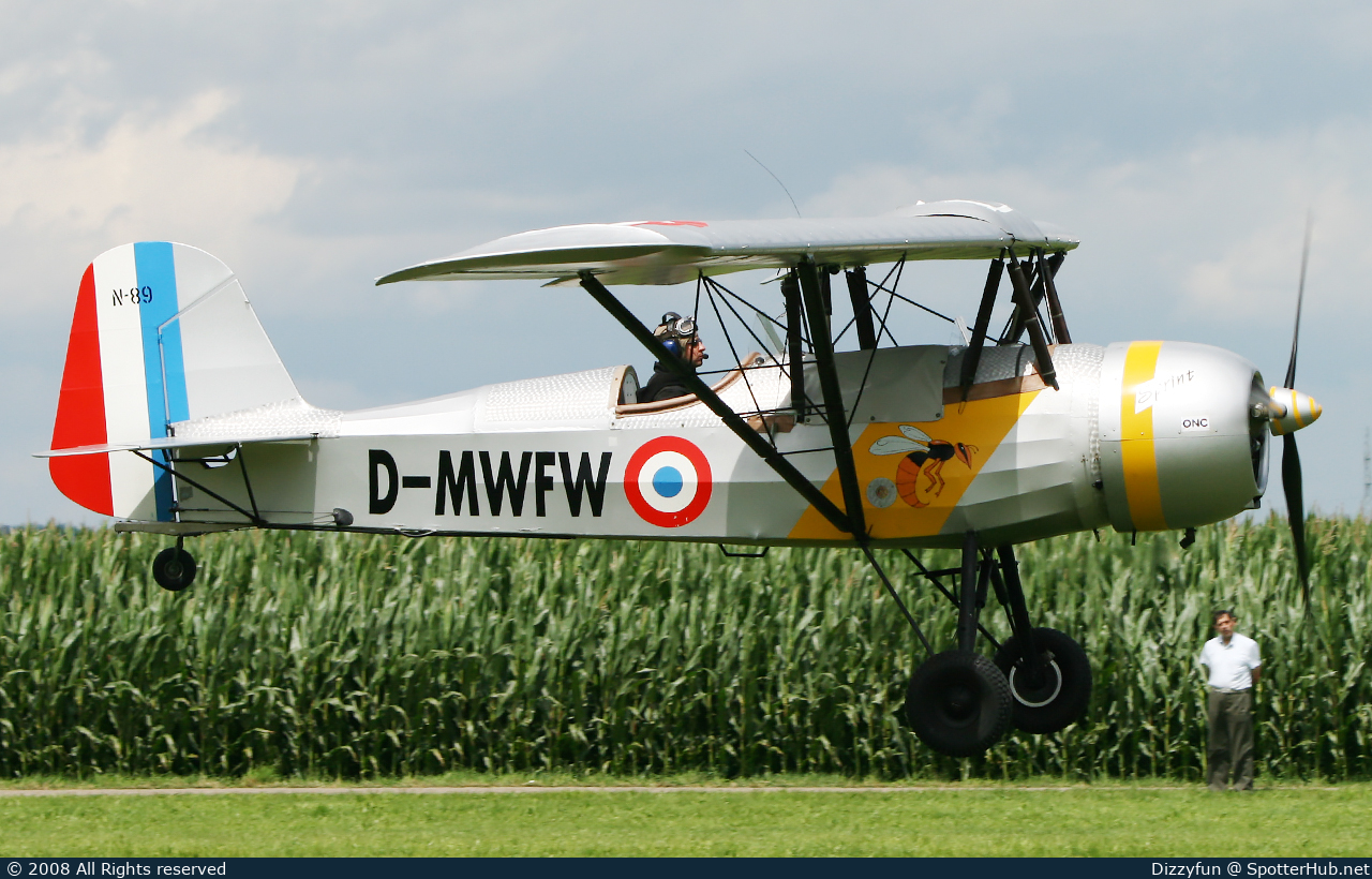 Photo of D-MWFW - Weller UW-9 Sprint operated by Private