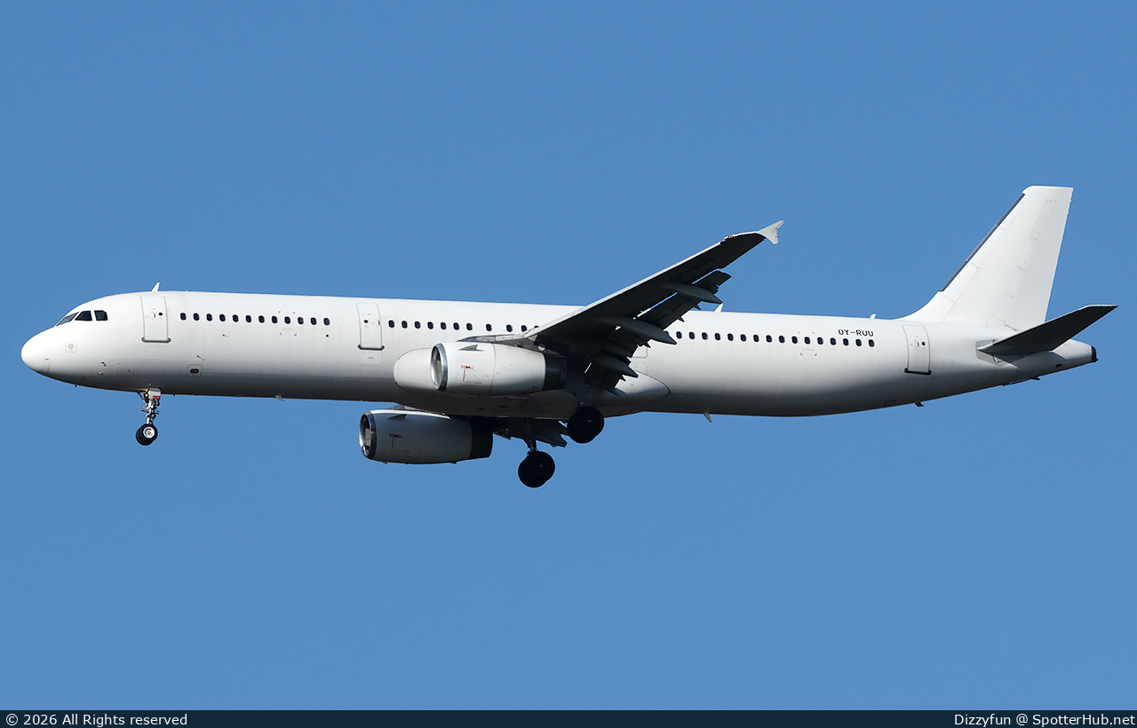 Photo of OY-RUU - Airbus A321-231 operated by DAT Danish Air Transport