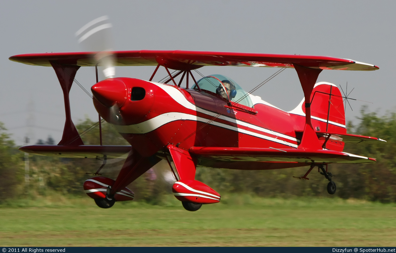 Photo of N202WL - Pitts S-1T Special operated by Private