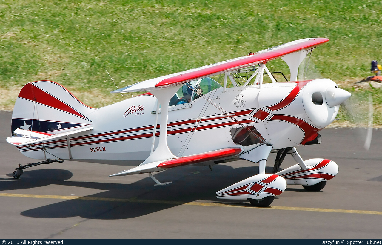 Photo of N25LM - Pitts S-1S Special operated by Private