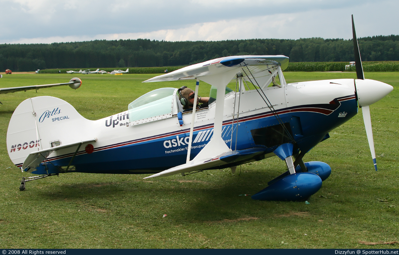Photo of N900K - Pitts S-1S Special operated by Private