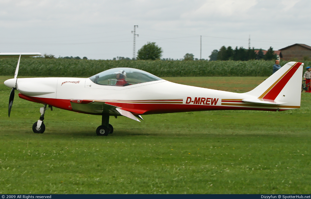 Photo of D-MREW - Dallach D4 Fascination operated by Private