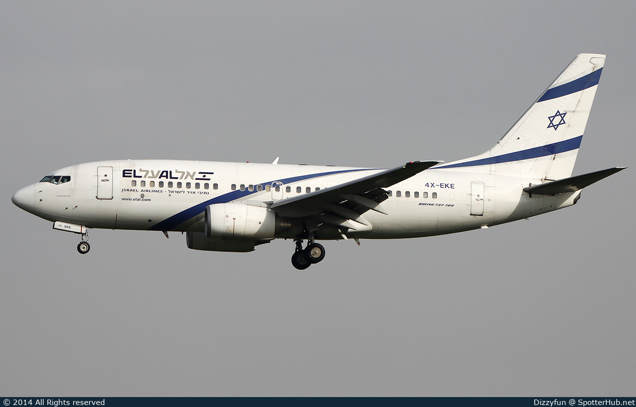 Photo of 4X-EKE - Boeing 737-758 operated by El Al Israel Airlines