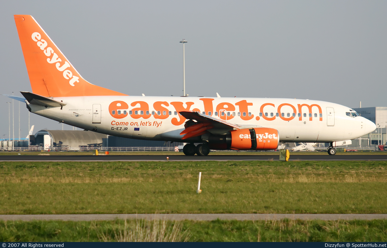 Photo of G-EZJR - Boeing 737-73V operated by easyJet