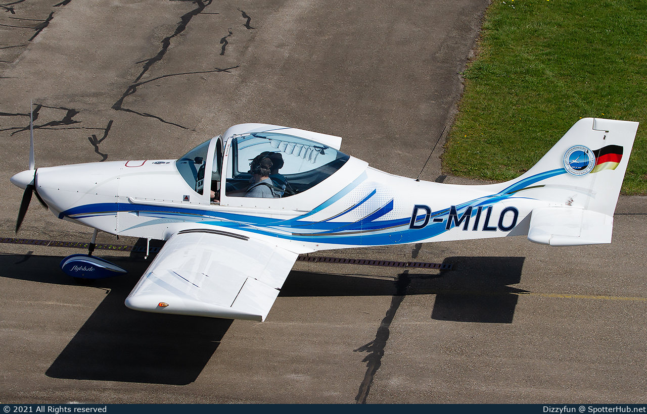 Photo of D-MILO - Breezer B400 operated by Luftsportvereinigung Schwarzwald Baar