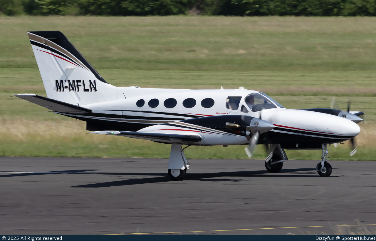 Photo of M-MFLN - Cessna 425 Conquest I operated by Private