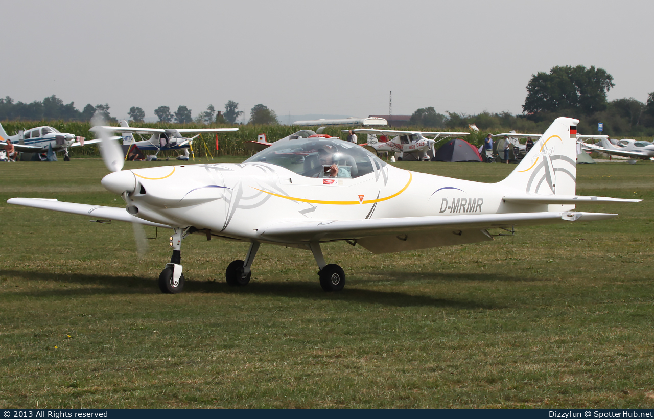 Photo of D-MRMR - Dallach D4 Fascination operated by Private