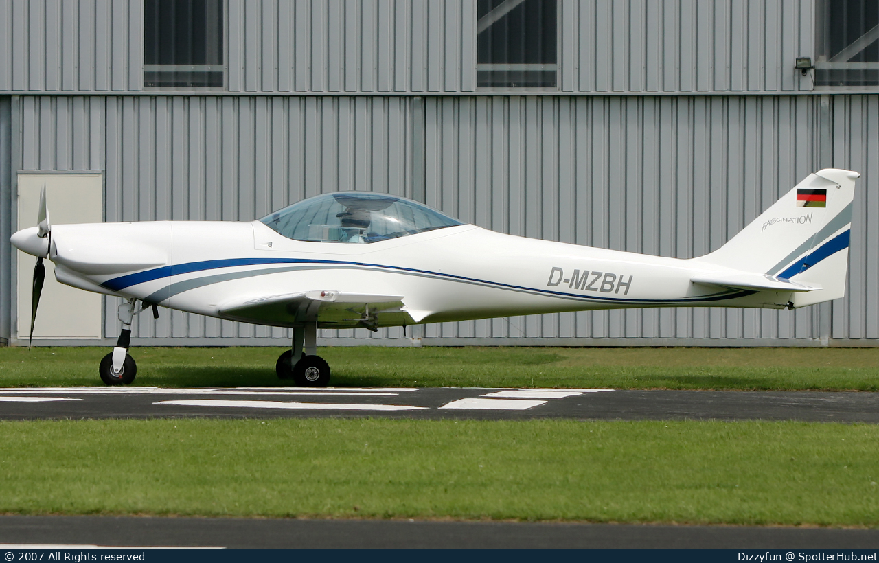 Photo of D-MZBH - Dallach D4 Fascination operated by Private