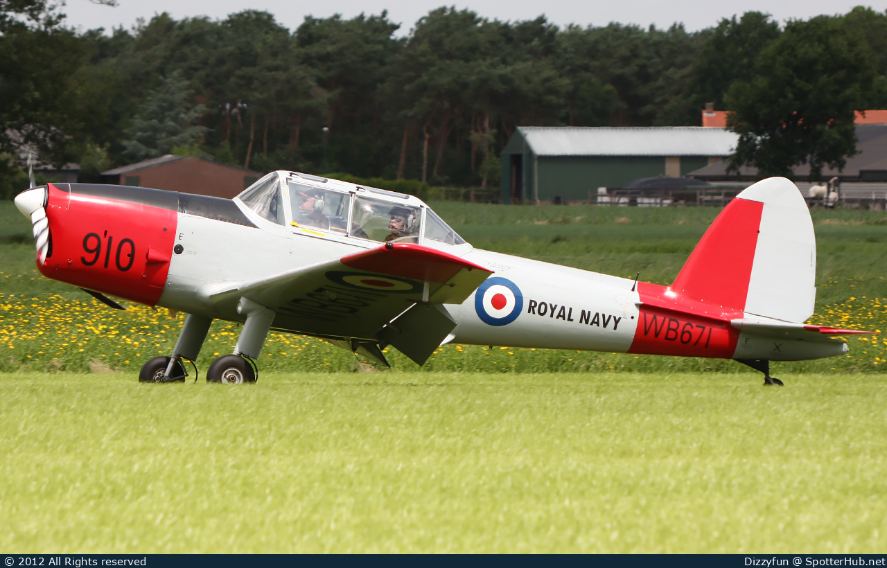 Photo of G-BWTG - De Havilland Canada DHC-1 Chipmunk 22 operated by Private