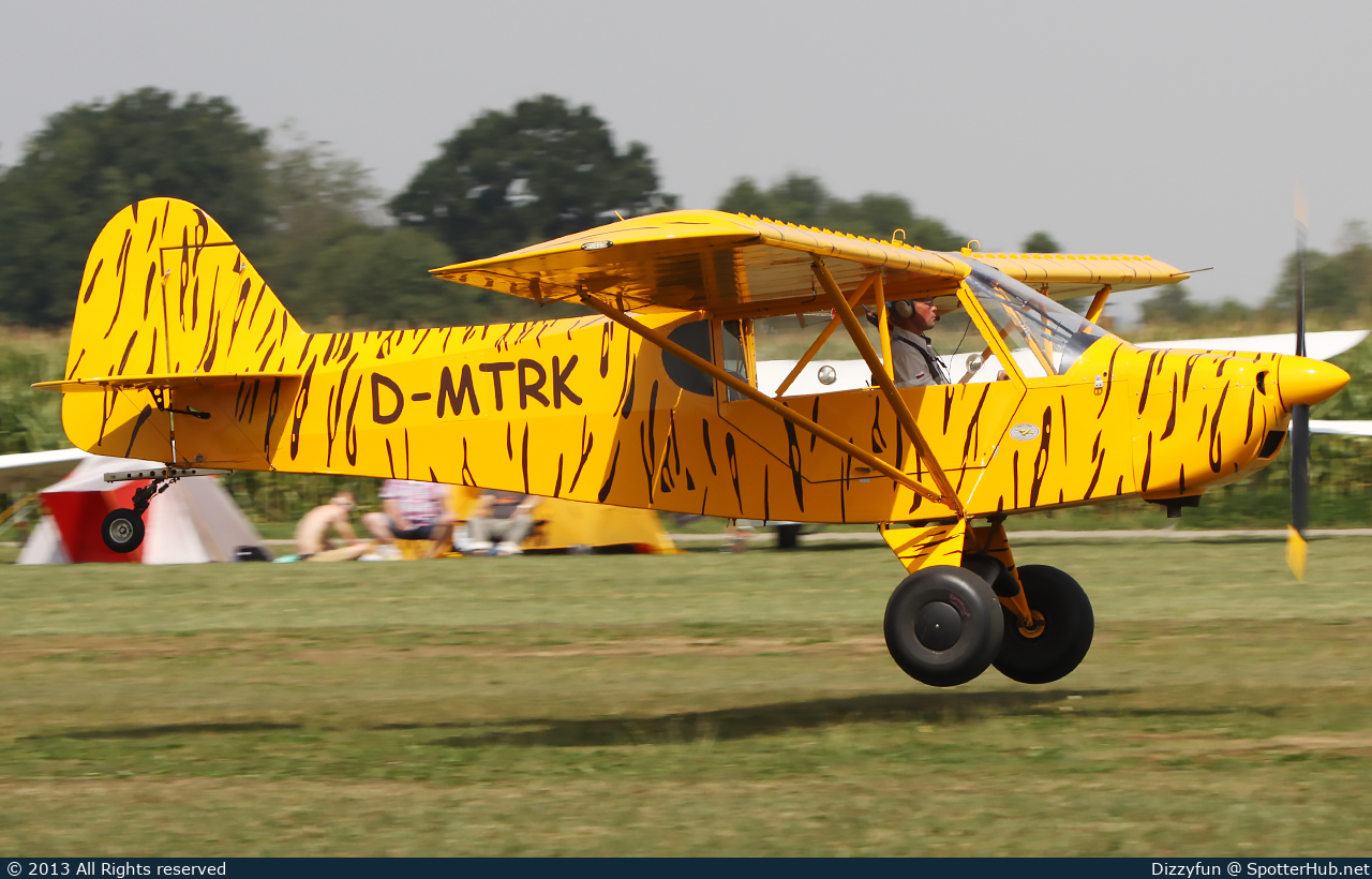 Photo of D-MTRK - Zlin Savage Classic operated by Private