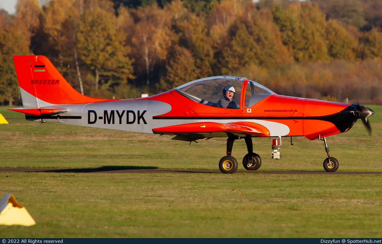 Photo of D-MYDK - Breezer CL operated by Private