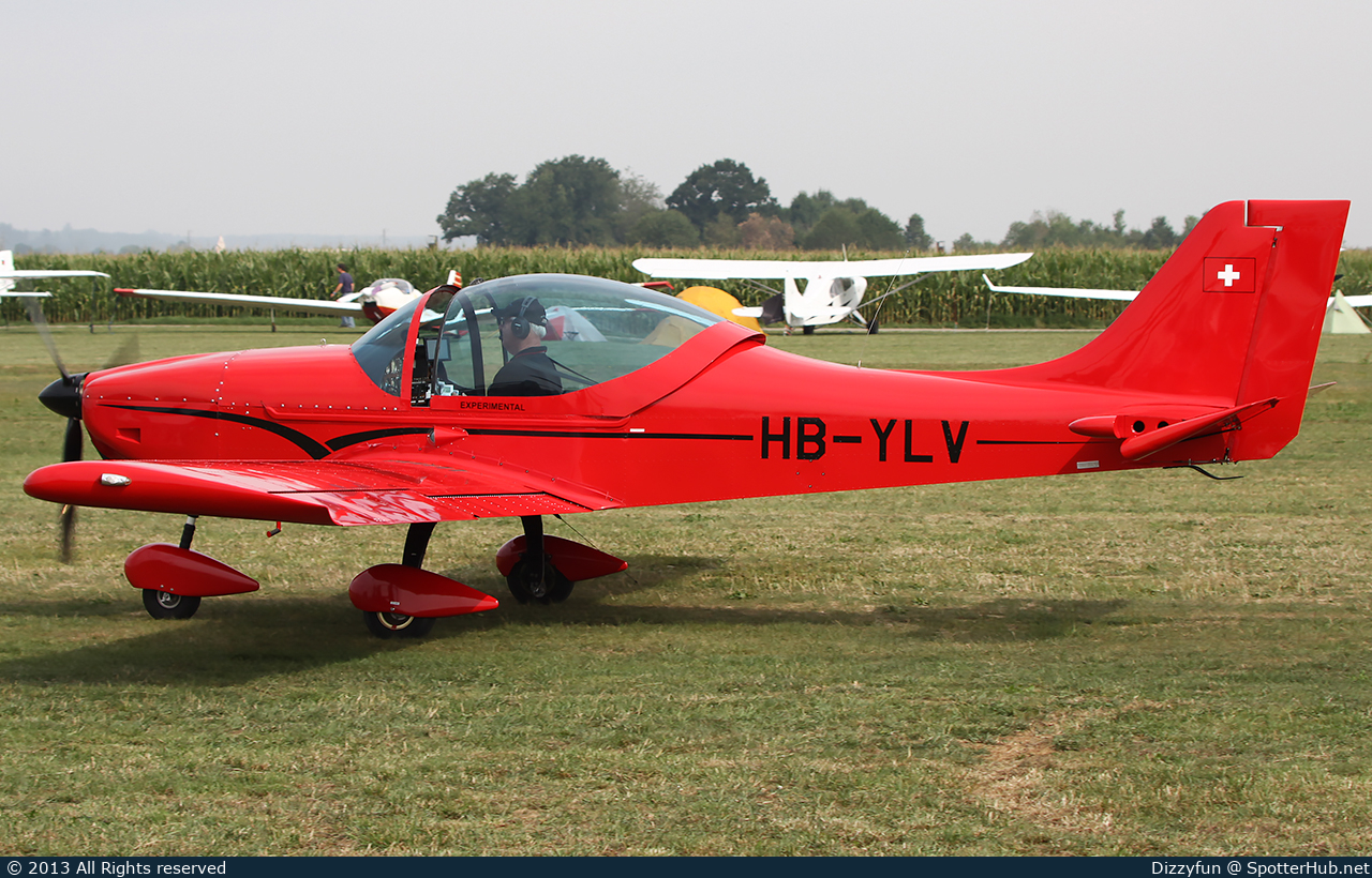 Photo of HB-YLV - Breezer B400 operated by Private