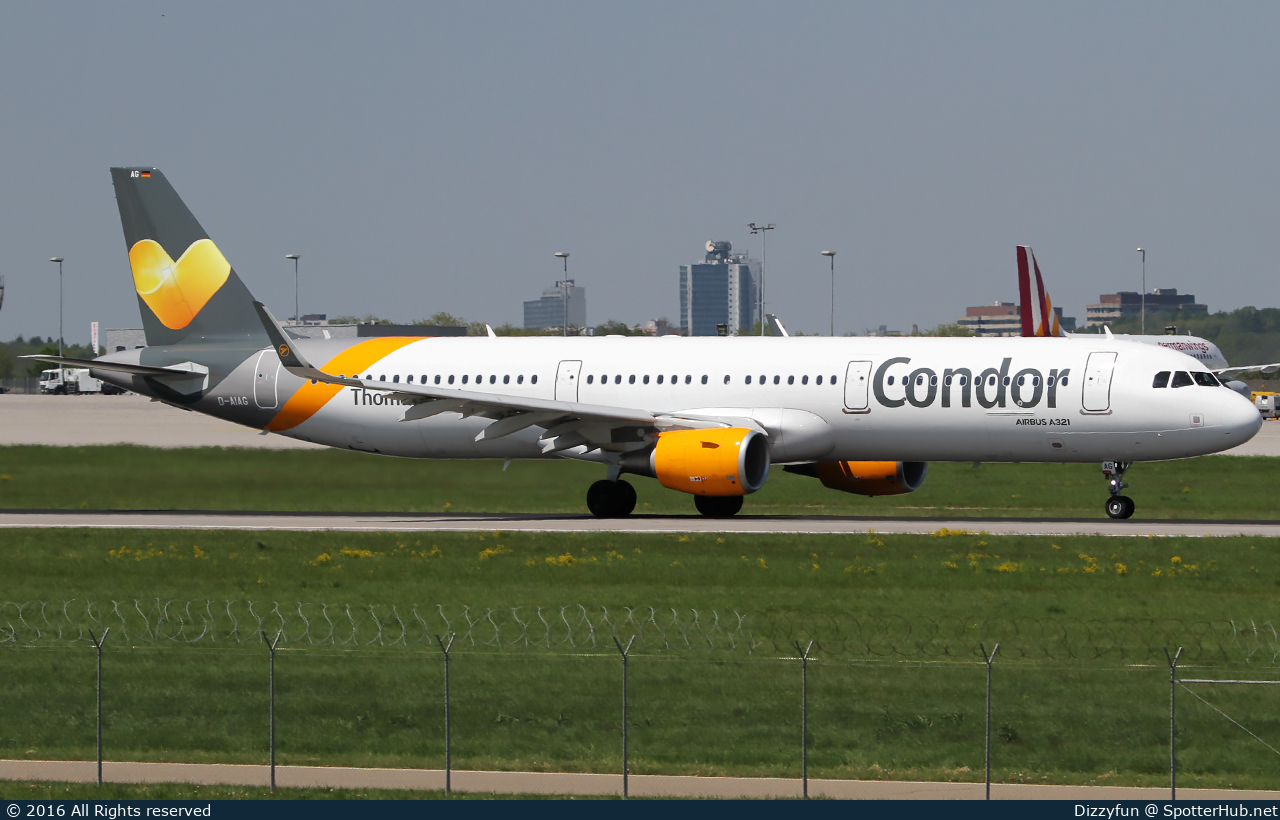 Photo of D-AIAG - Airbus A321-211 operated by Condor